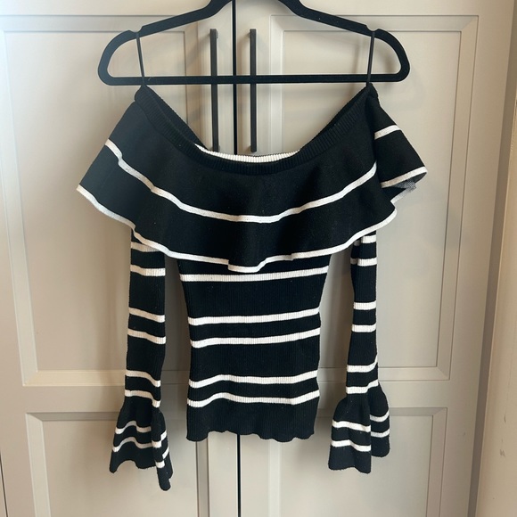 Black & white striped off the shoulder long sleeve - Picture 1 of 3